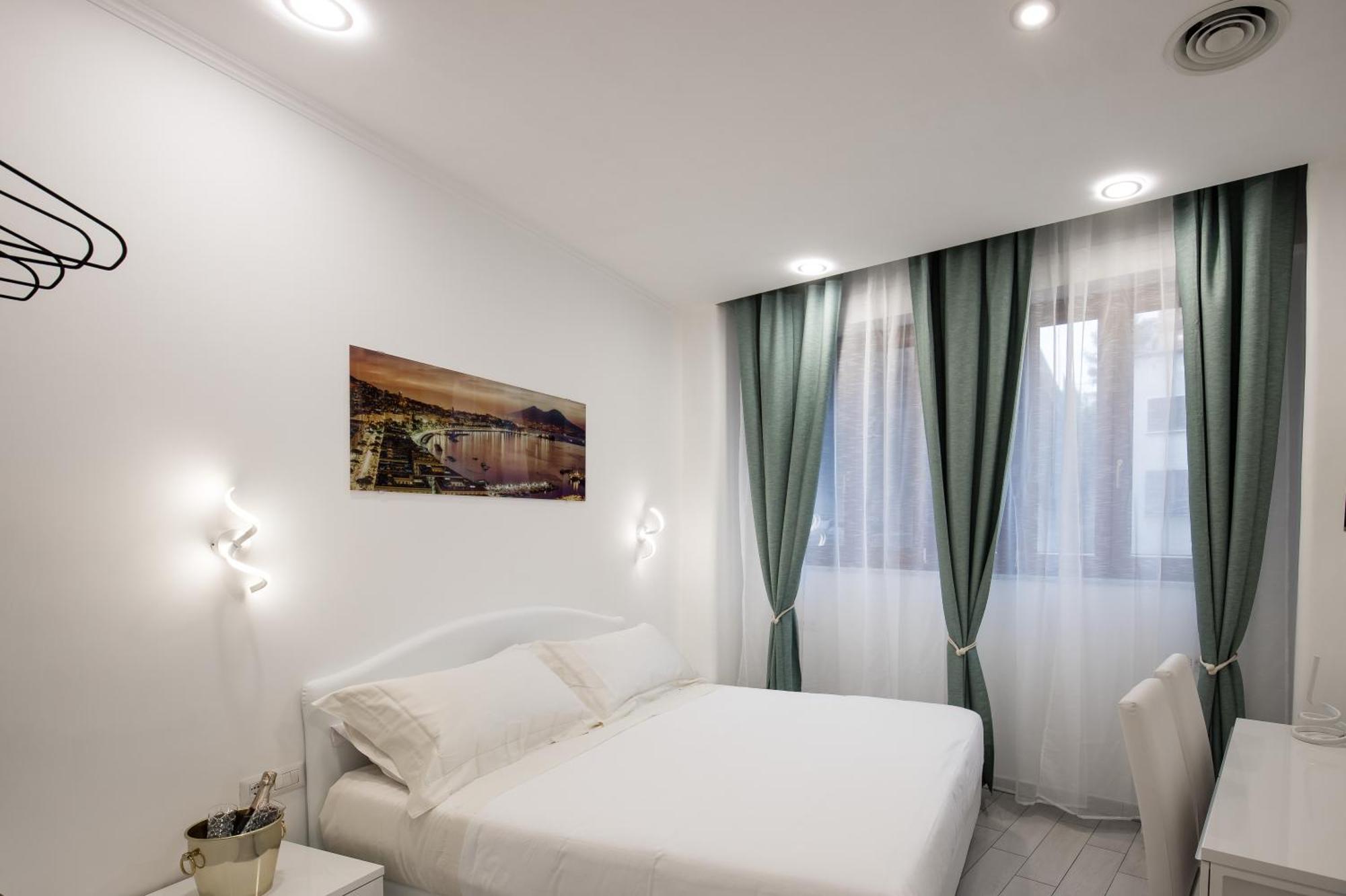 Mergellina Amore E Fantasia Naples Exterior photo